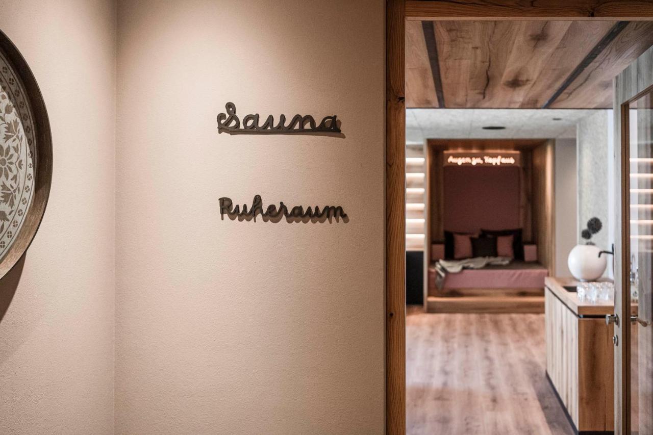 Roesslwirt Hotell Barbiano  Exteriör bild