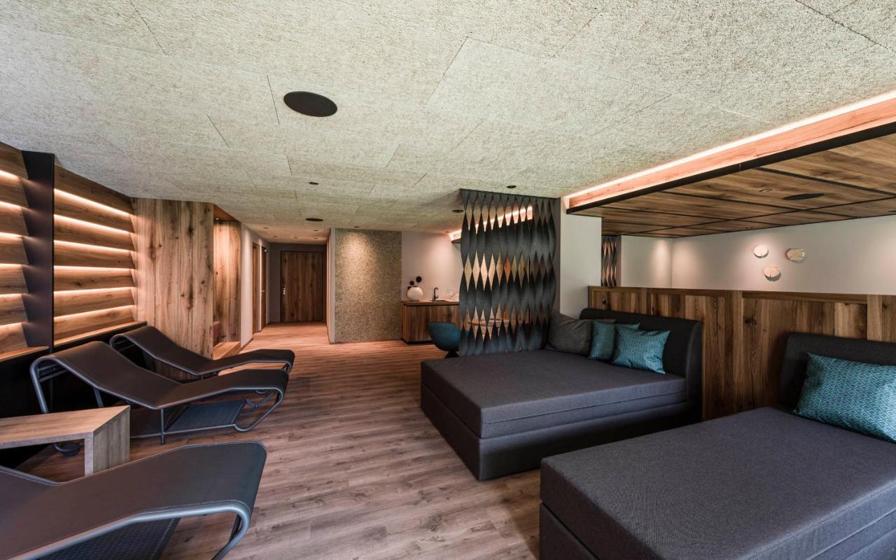Roesslwirt Hotell Barbiano  Exteriör bild