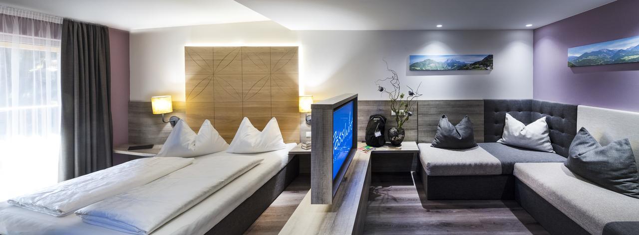 Roesslwirt Hotell Barbiano  Exteriör bild