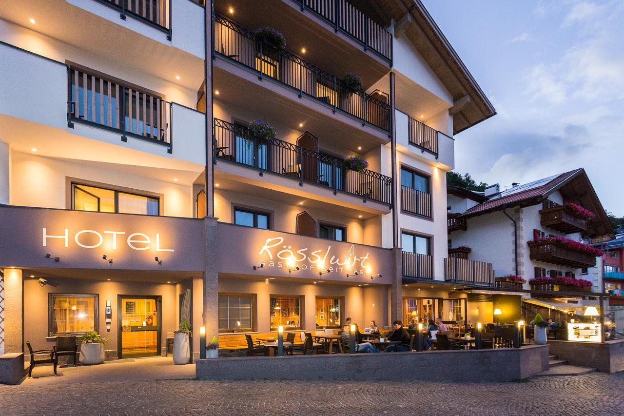 Roesslwirt Hotell Barbiano  Exteriör bild
