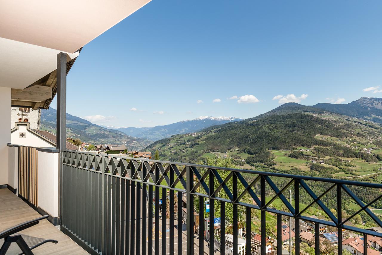 Roesslwirt Hotell Barbiano  Exteriör bild