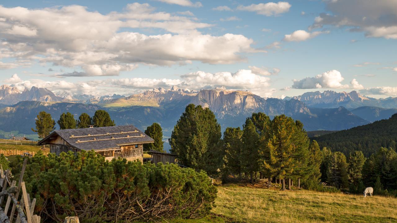 Roesslwirt Hotell Barbiano  Exteriör bild