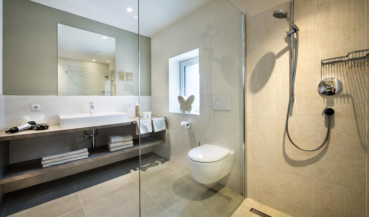 Roesslwirt Hotell Barbiano  Exteriör bild
